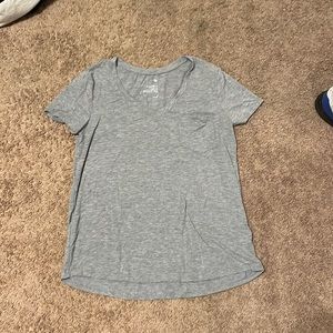 Grey tee shirt